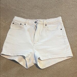 Abercrombie & Fitch High Rise Mom Short. White